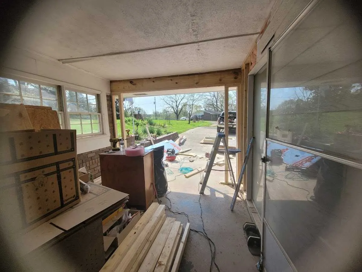 Air movers and dehumidifier for Drying & Dehumidification in Lockport